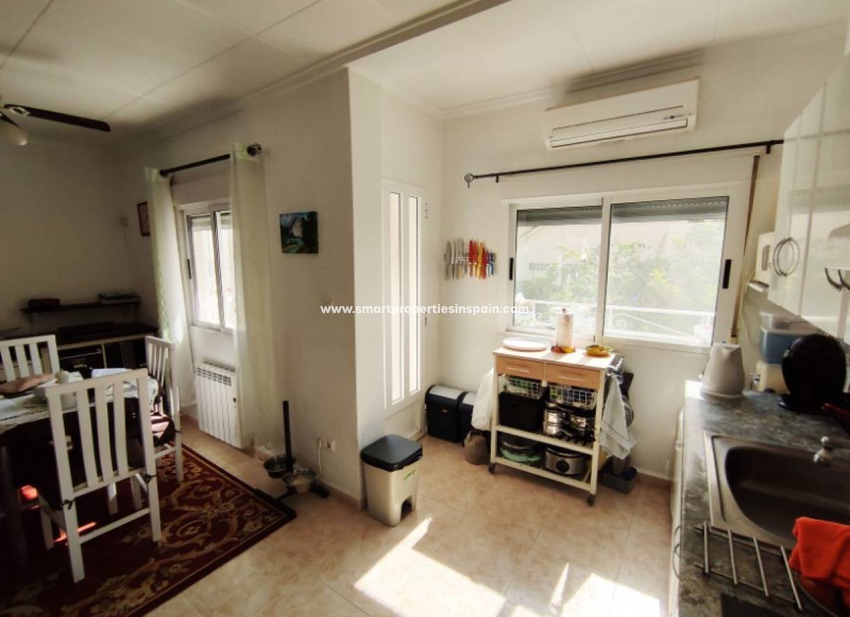 Wederverkoop - Detached Villa - La Marina - Urbanización La Marina