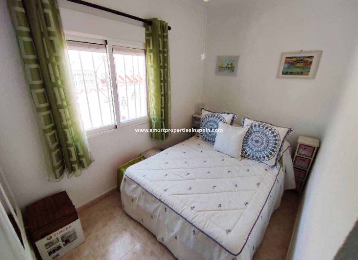 Wederverkoop - Detached Villa - La Marina - Urbanización La Marina