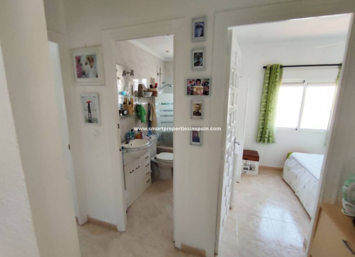 Wederverkoop - Detached Villa - La Marina - Urbanización La Marina