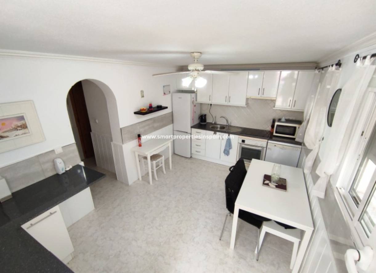 Wederverkoop - Detached Villa - La Marina - Urbanización La Marina