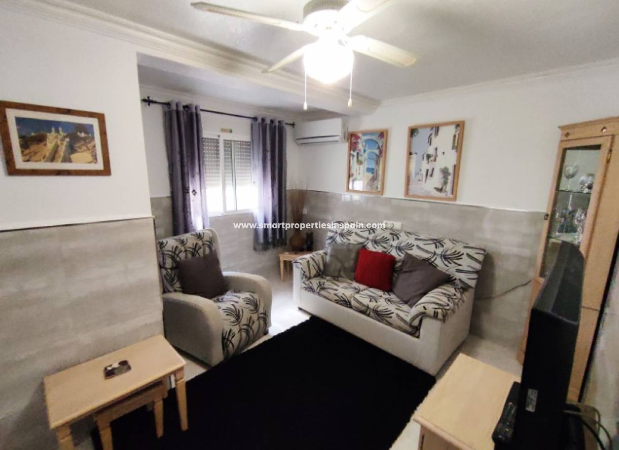Wederverkoop - Detached Villa - La Marina - Urbanización La Marina