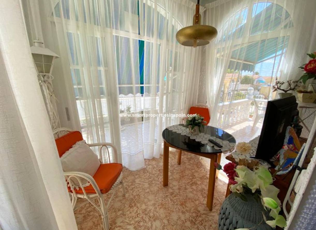 Wederverkoop - Detached Villa - La Marina - Urbanización La Marina
