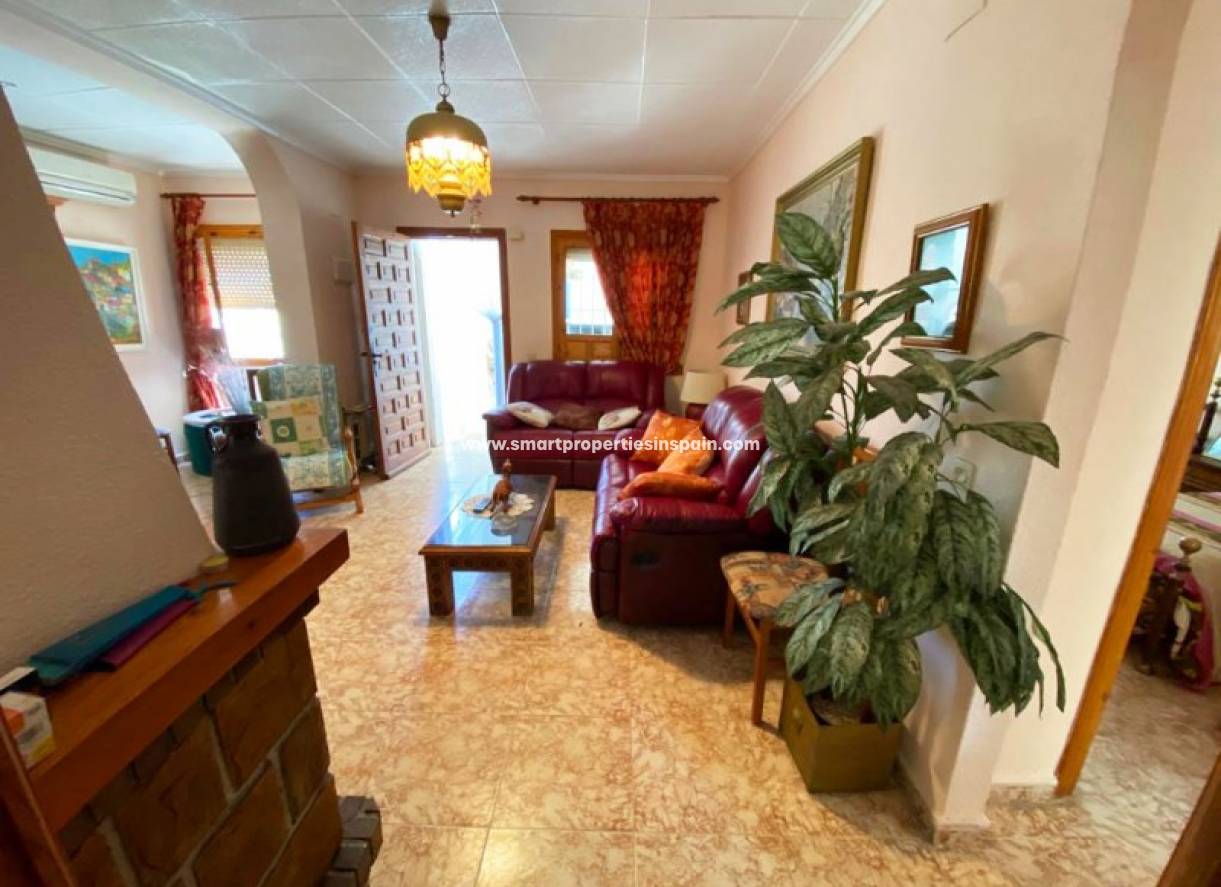 Wederverkoop - Detached Villa - La Marina - Urbanización La Marina