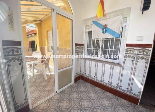 Wederverkoop - Detached Villa - La Marina - Urbanización La Marina