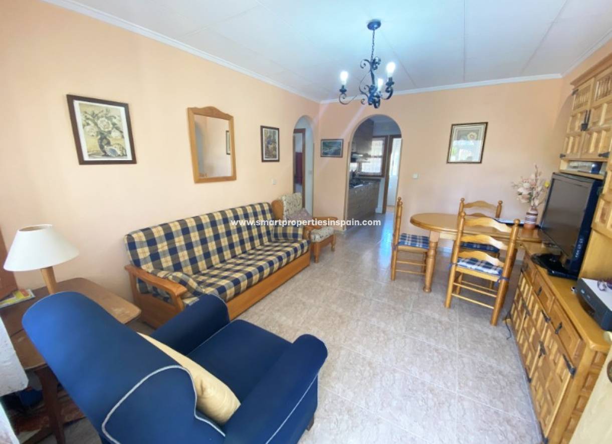 Wederverkoop - Detached Villa - La Marina - Urbanización La Marina