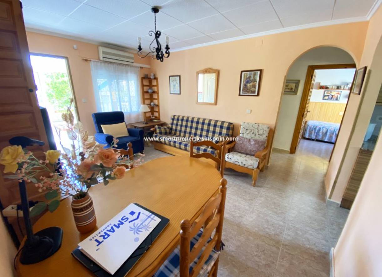 Wederverkoop - Detached Villa - La Marina - Urbanización La Marina