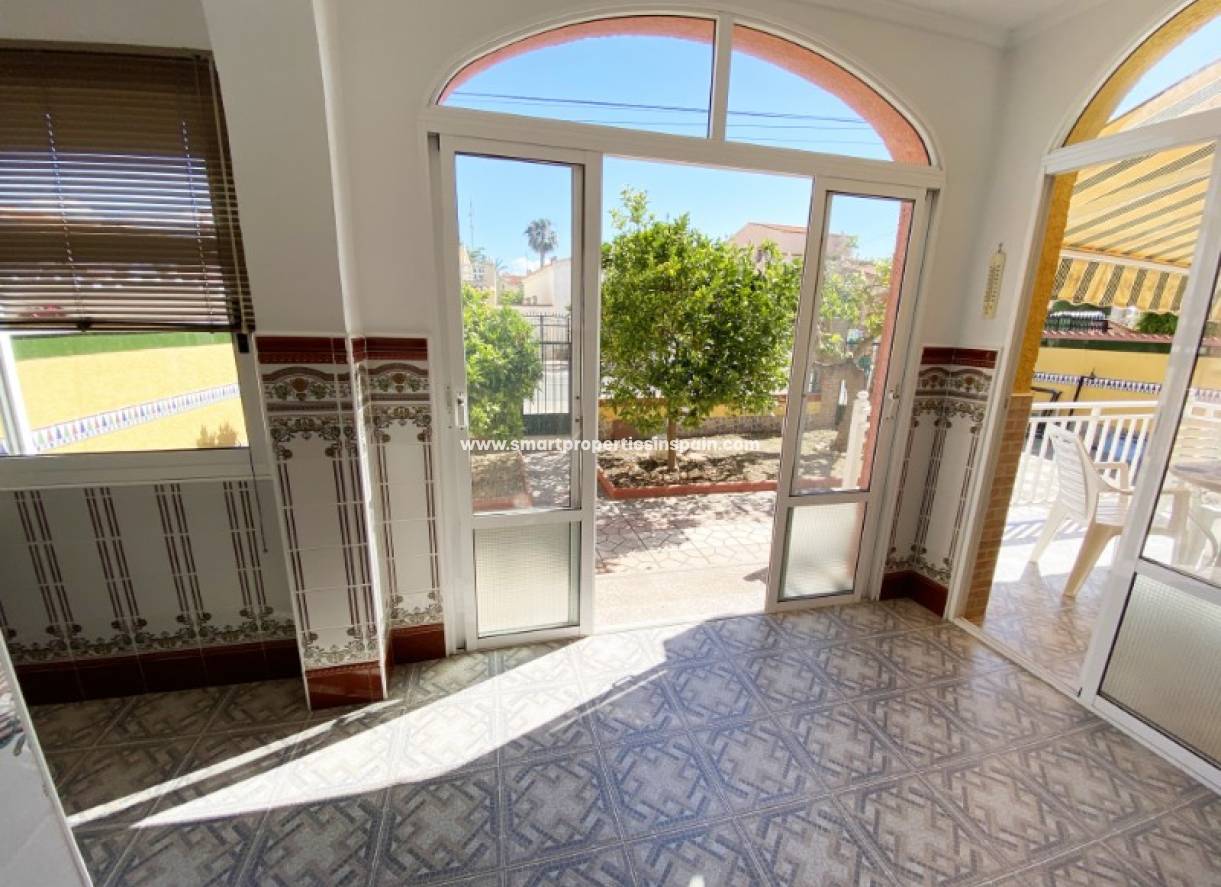 Wederverkoop - Detached Villa - La Marina - Urbanización La Marina