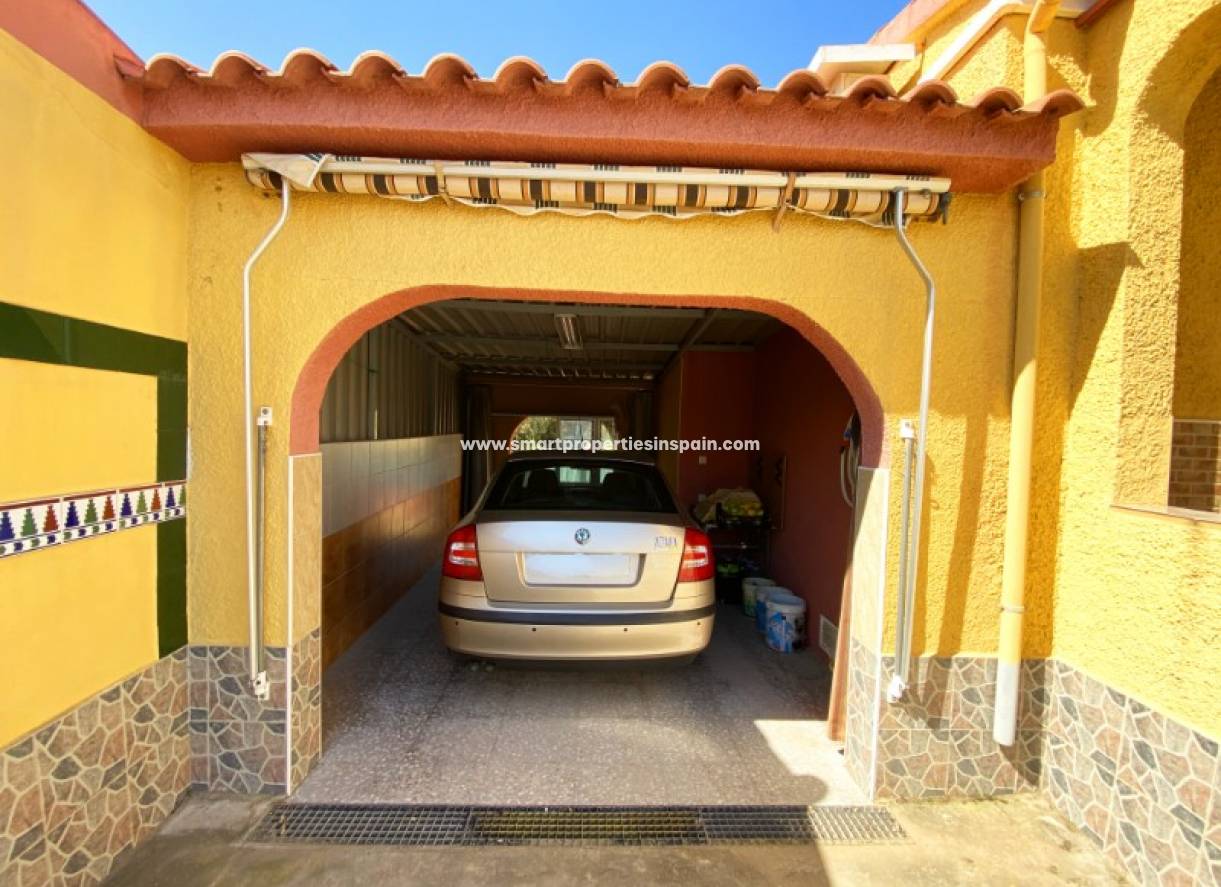 Wederverkoop - Detached Villa - La Marina - Urbanización La Marina
