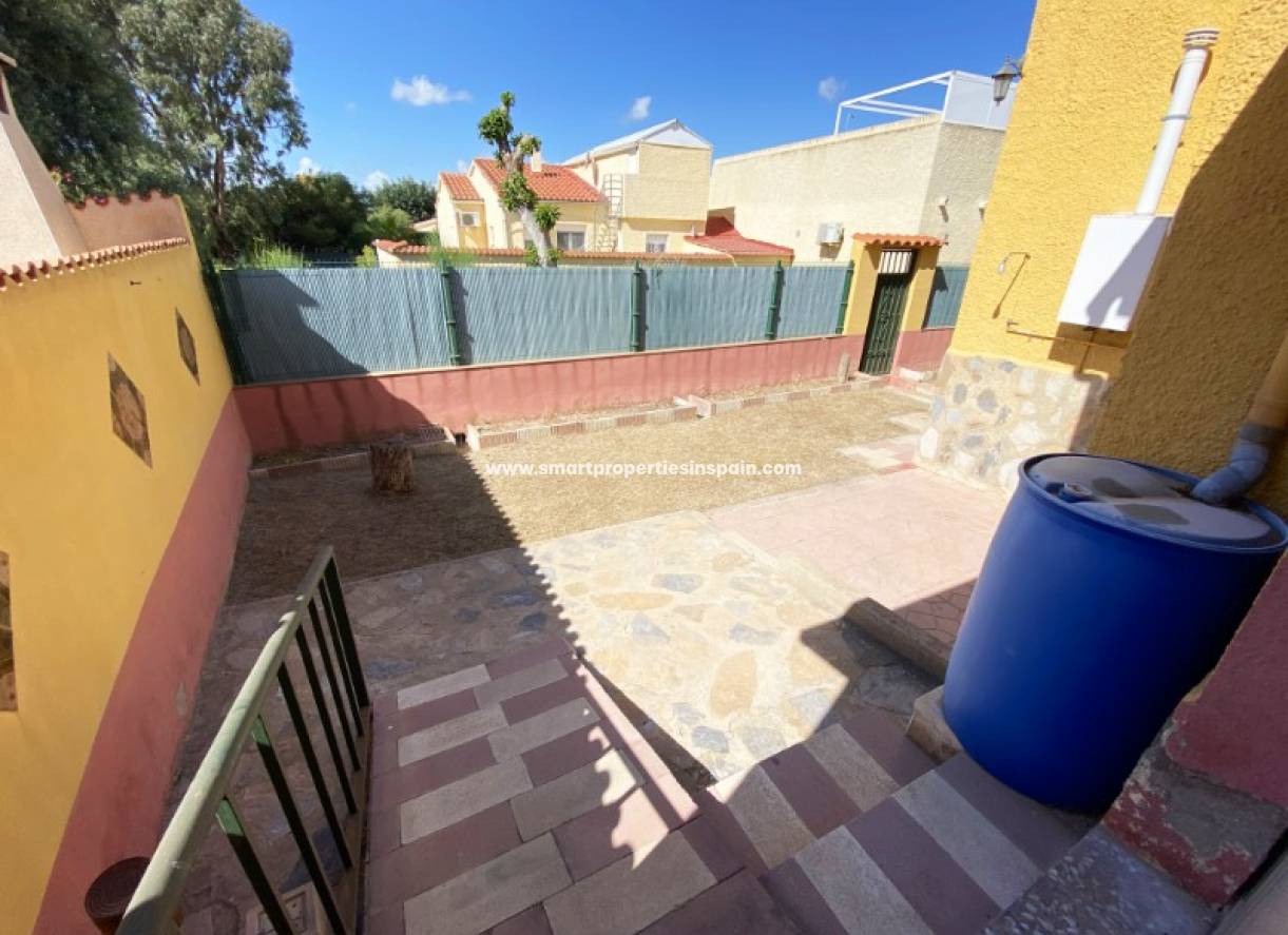 Wederverkoop - Detached Villa - La Marina - Urbanización La Marina