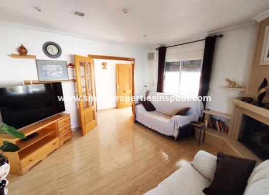 Wederverkoop - Detached Villa - La Marina - Urbanización La Marina