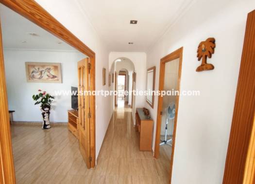 Wederverkoop - Detached Villa - La Marina - Urbanización La Marina