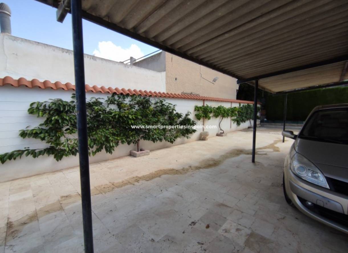 Wederverkoop - Detached Villa - La Marina - Urbanización La Marina
