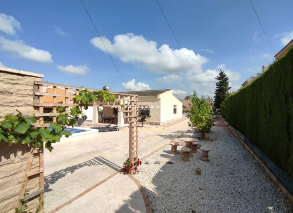 Wederverkoop - Detached Villa - La Marina - Urbanización La Marina