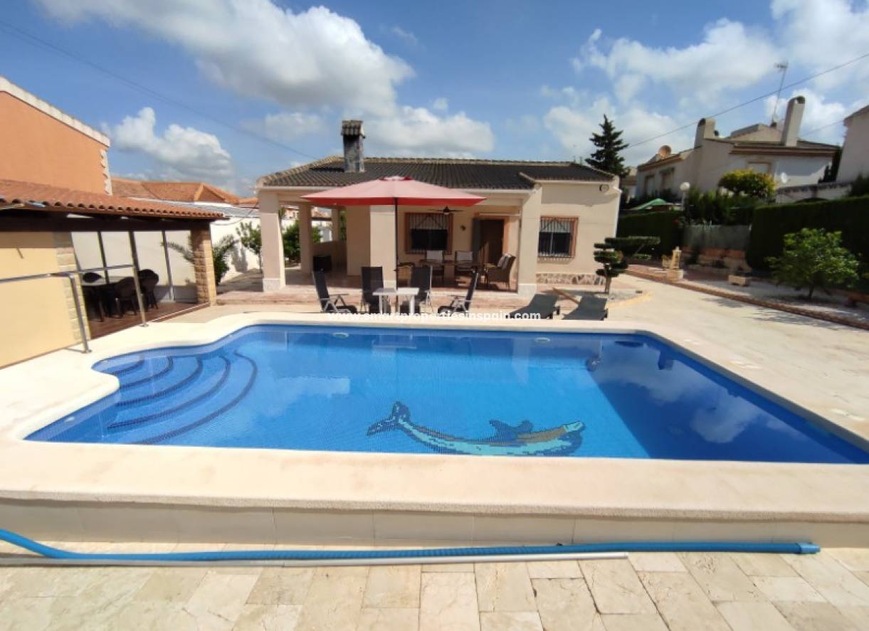 Wederverkoop - Detached Villa - La Marina - Urbanización La Marina