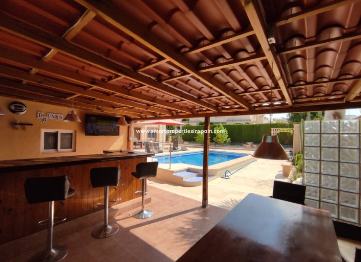 Wederverkoop - Detached Villa - La Marina - Urbanización La Marina