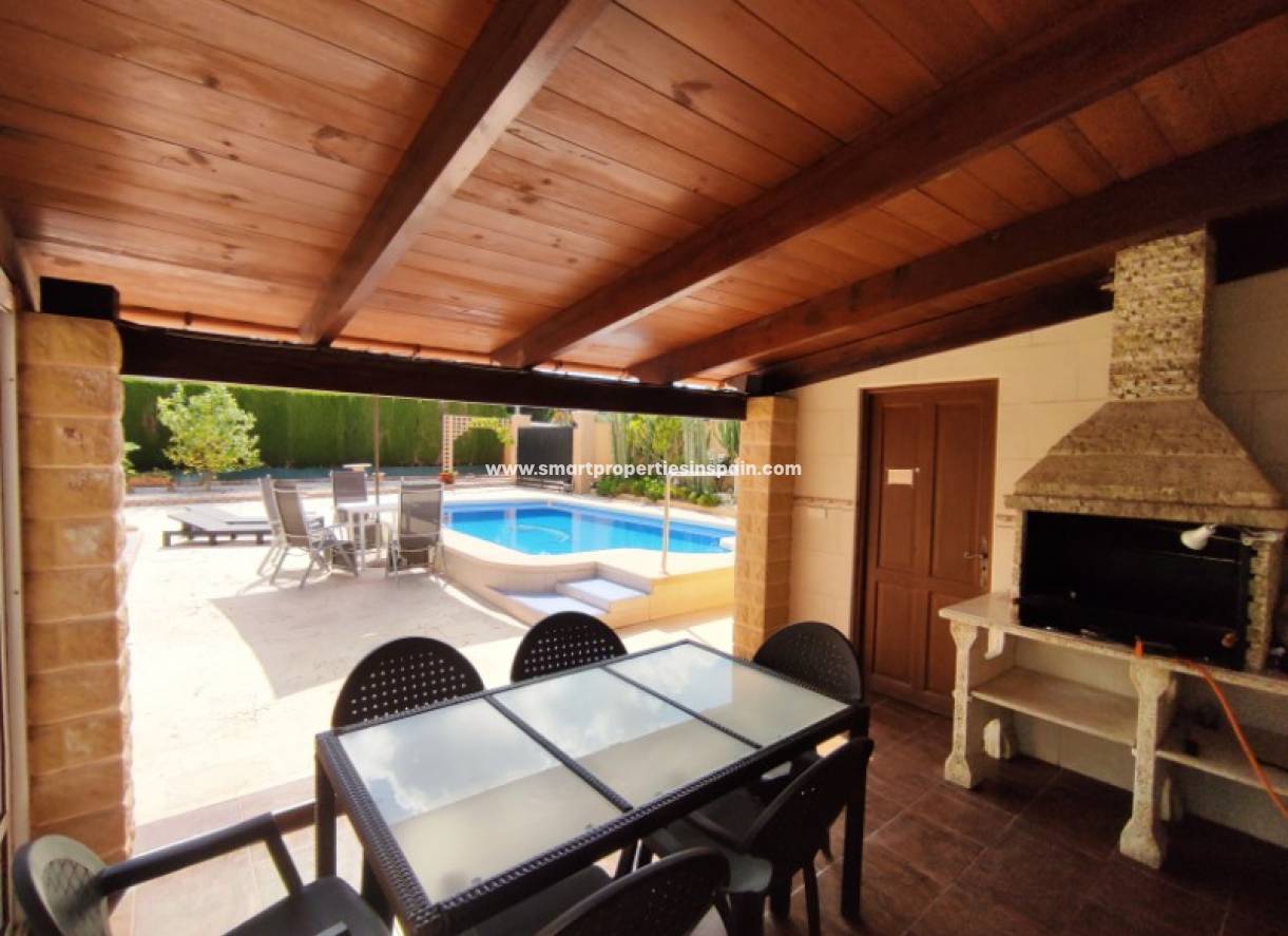 Wederverkoop - Detached Villa - La Marina - Urbanización La Marina
