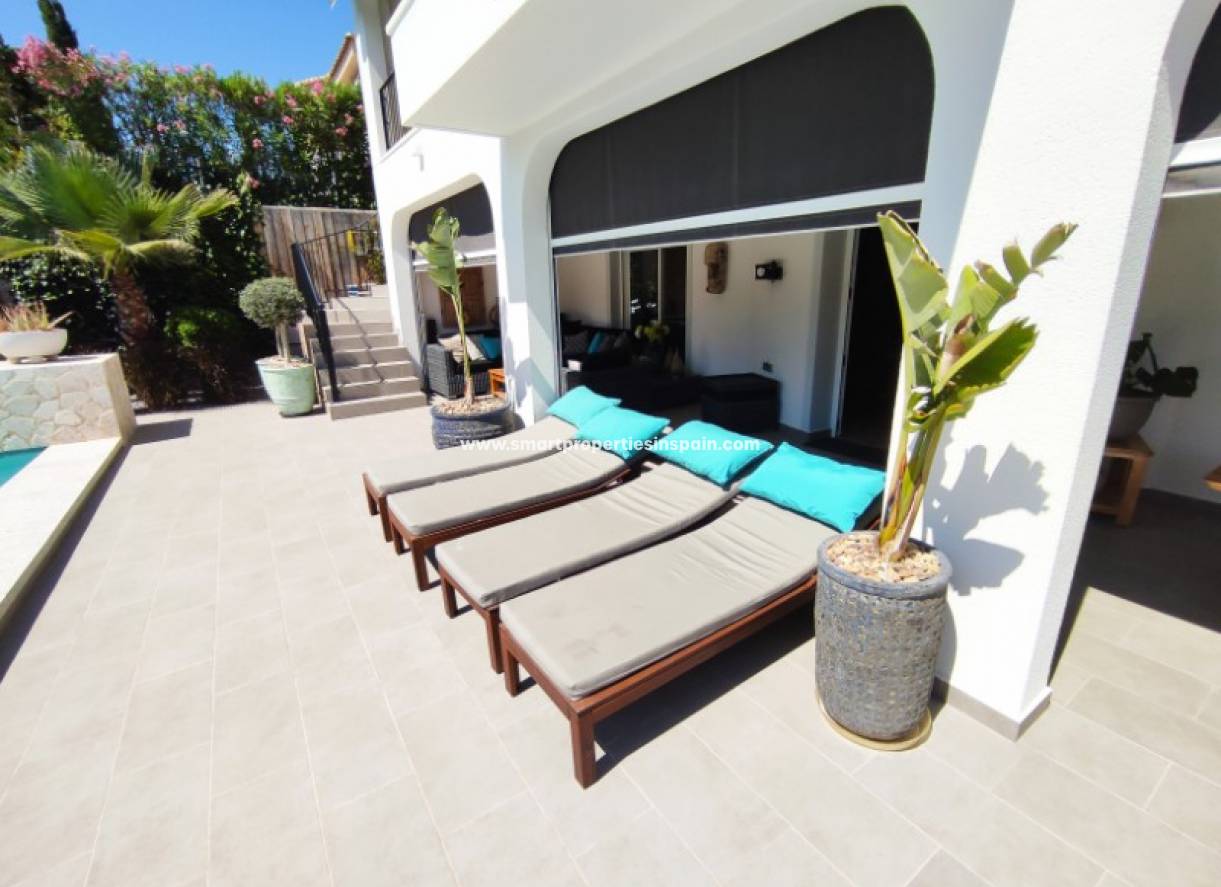 Wederverkoop - Detached Villa - La Marina - Urbanización La Marina