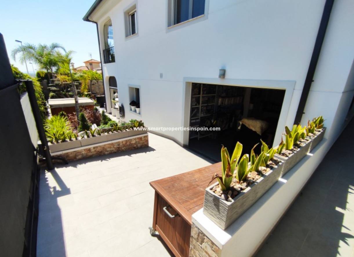 Wederverkoop - Detached Villa - La Marina - Urbanización La Marina