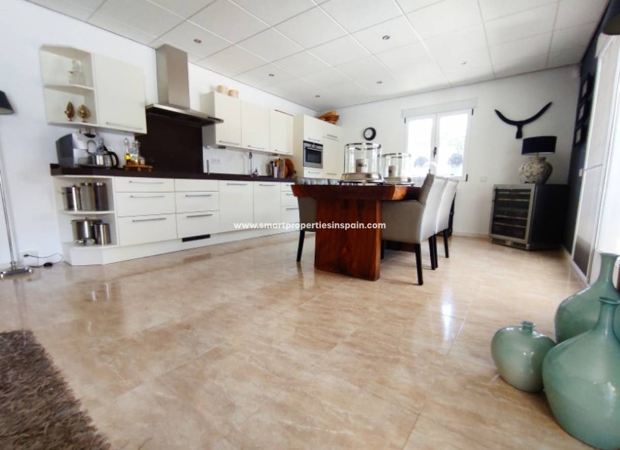 Wederverkoop - Detached Villa - La Marina - Urbanización La Marina