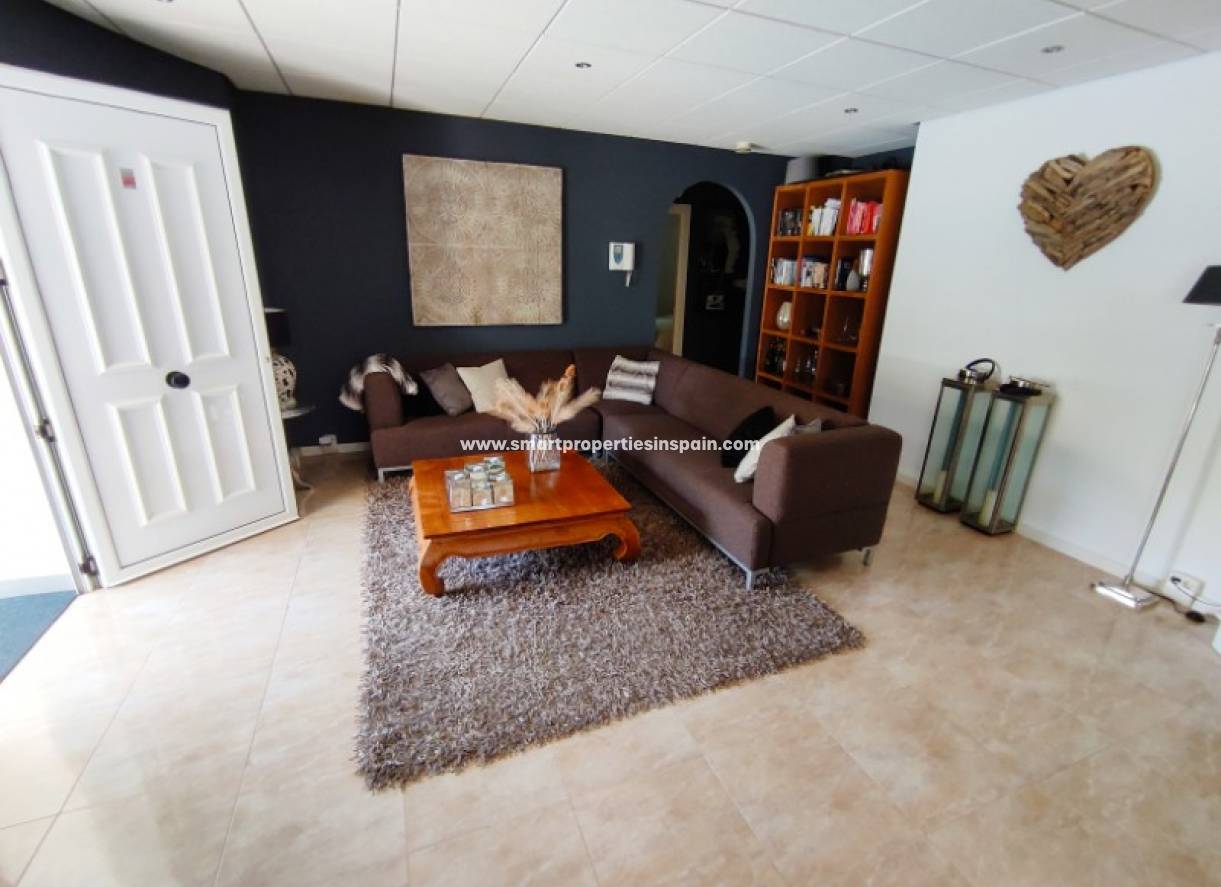 Wederverkoop - Detached Villa - La Marina - Urbanización La Marina