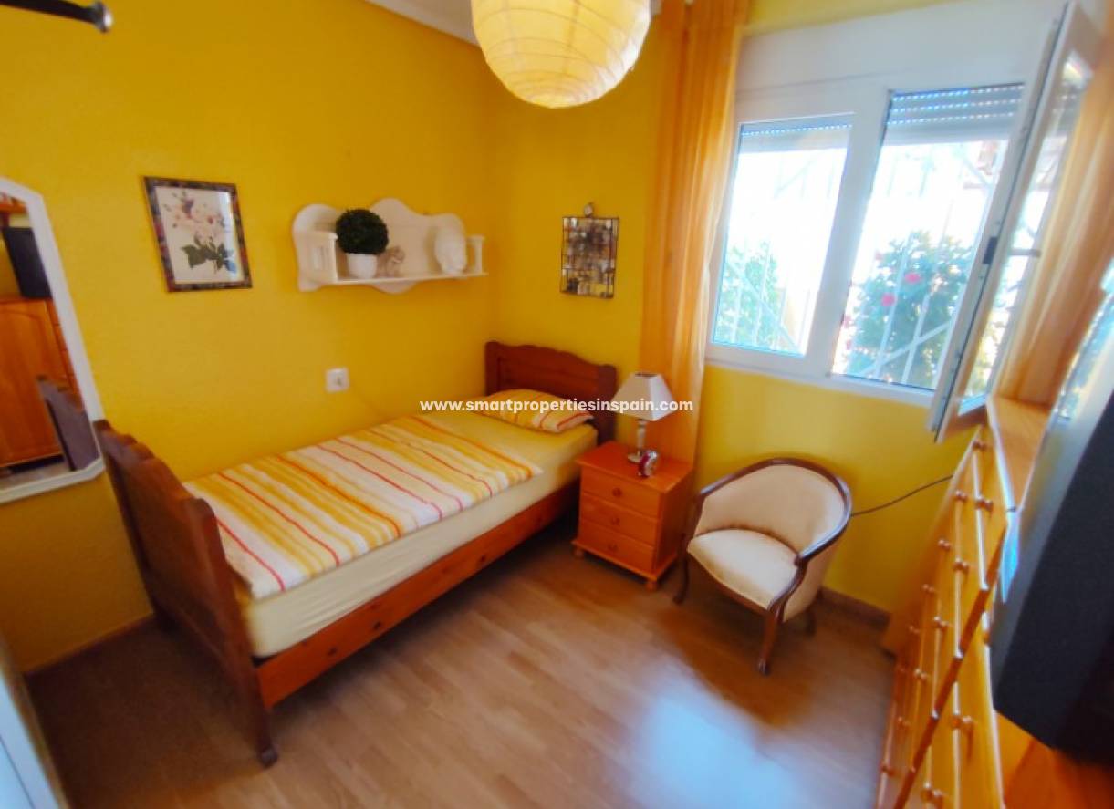 Wederverkoop - Detached Villa - La Marina - Urbanización La Marina