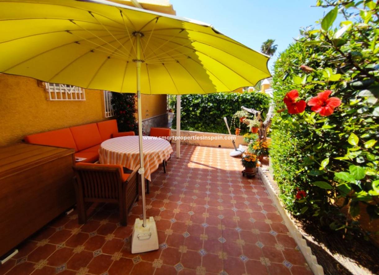 Wederverkoop - Detached Villa - La Marina - Urbanización La Marina