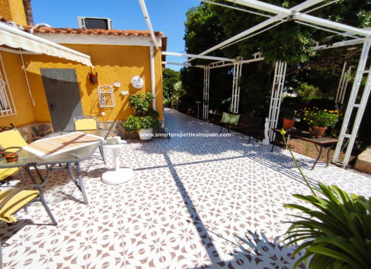 Wederverkoop - Detached Villa - La Marina - Urbanización La Marina
