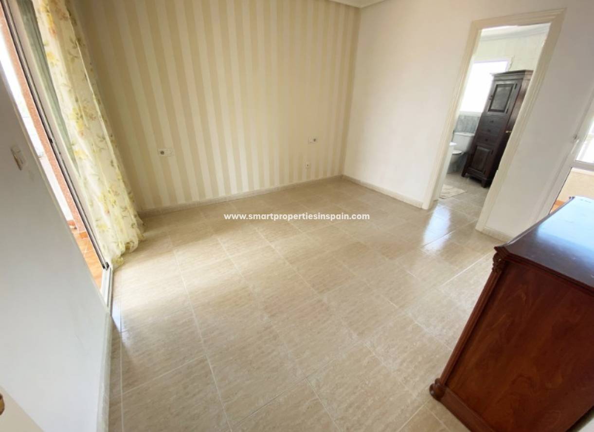 Wederverkoop - Detached Villa - La Marina - Urbanización La Marina