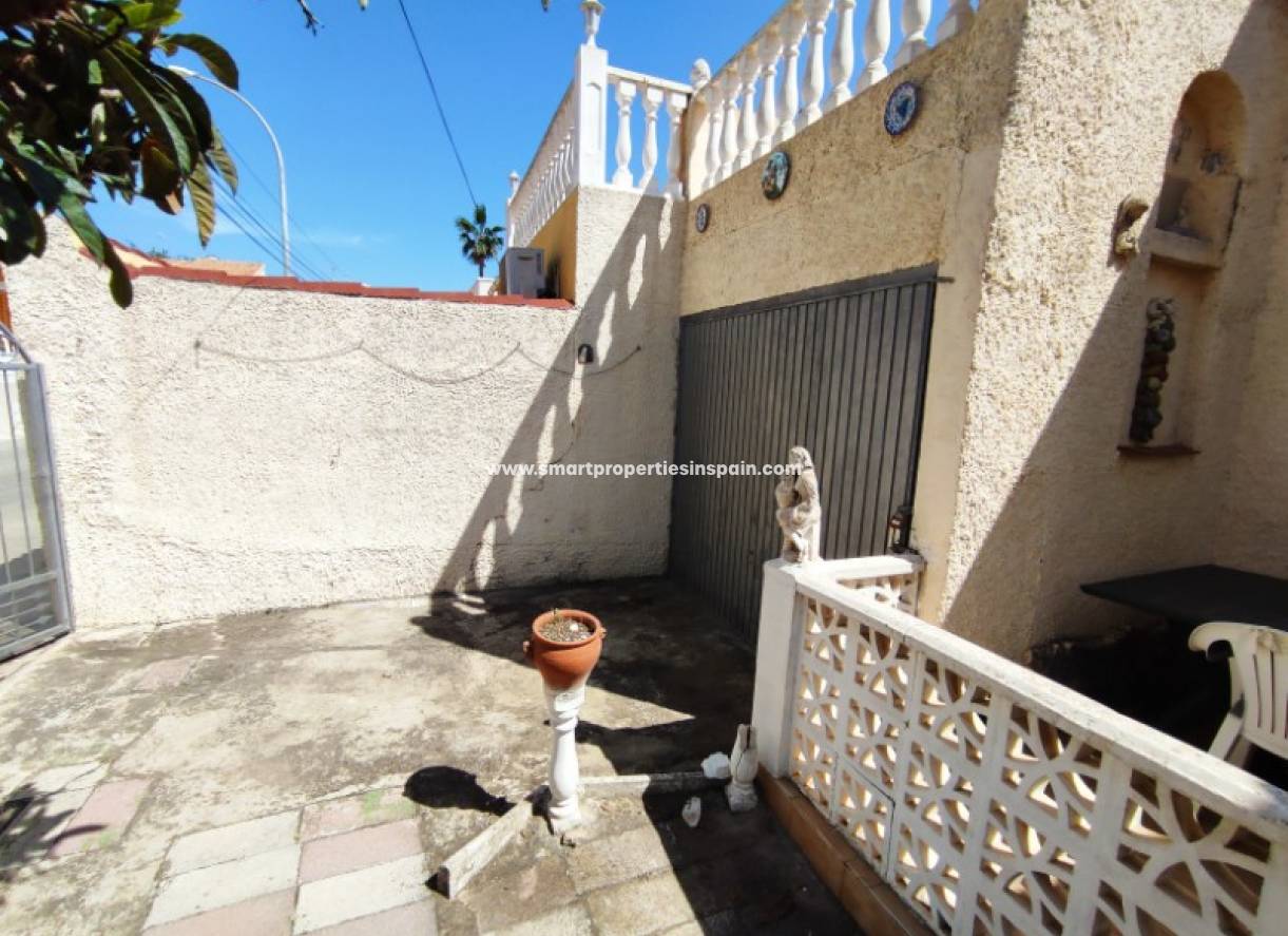 Wederverkoop - Detached Villa - La Marina - Urbanización La Marina