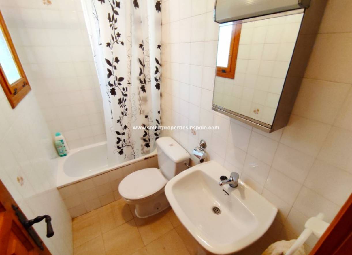 Wederverkoop - Detached Villa - La Marina - Urbanización La Marina