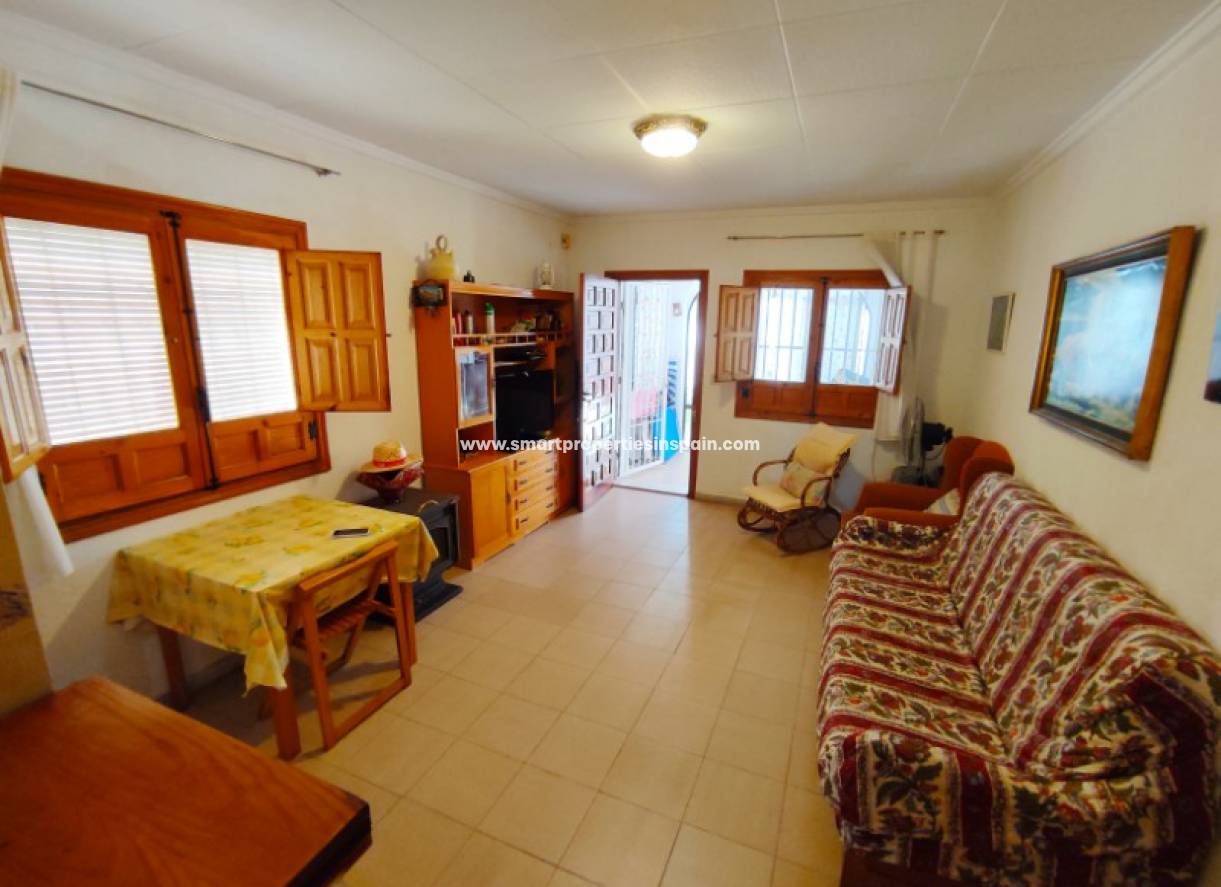 Wederverkoop - Detached Villa - La Marina - Urbanización La Marina