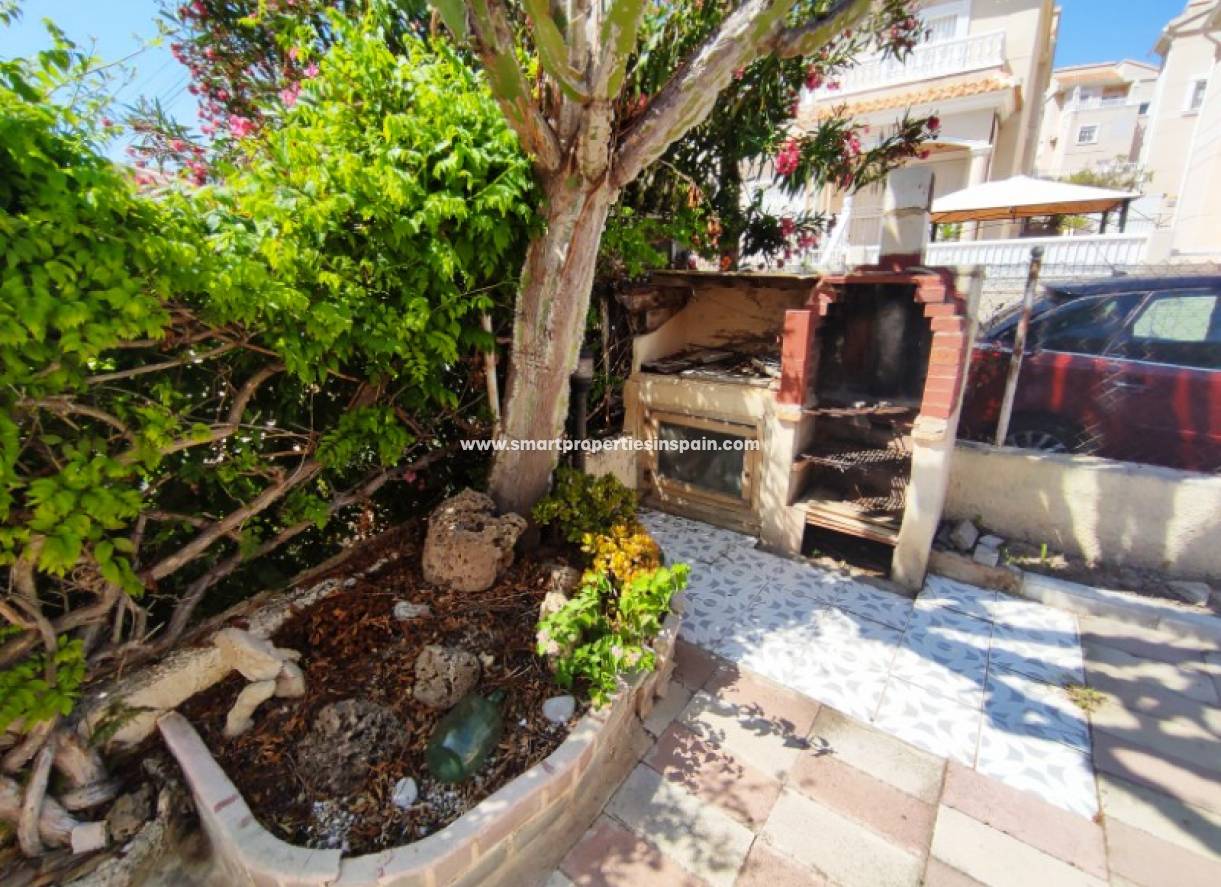 Wederverkoop - Detached Villa - La Marina - Urbanización La Marina