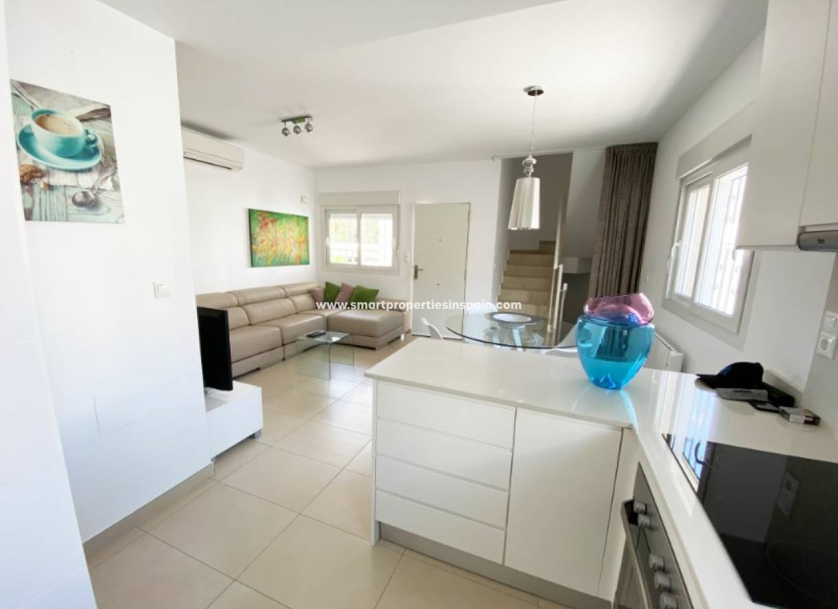 Wederverkoop - Detached Villa - La Marina - Urbanización La Marina