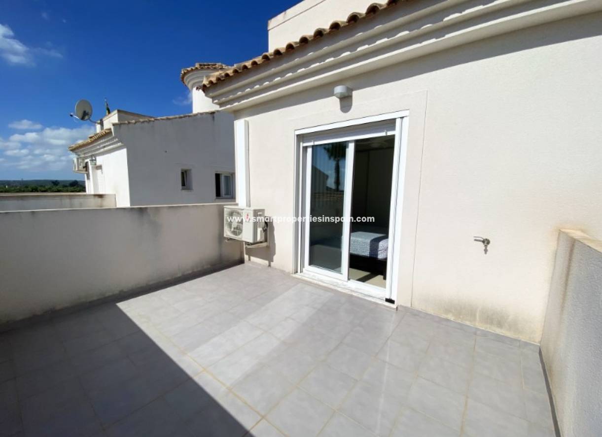 Wederverkoop - Detached Villa - La Marina - Urbanización La Marina