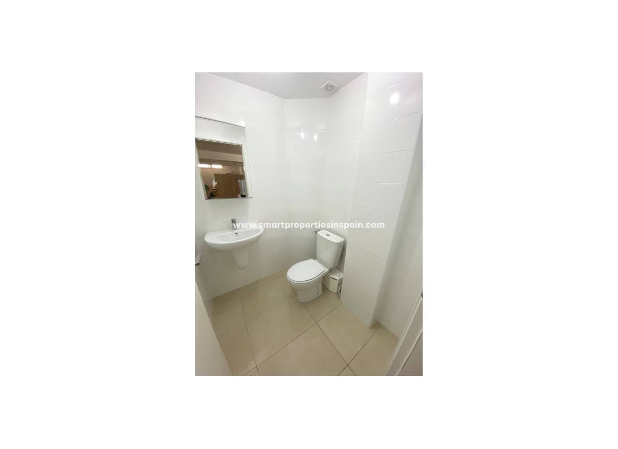 Wederverkoop - Detached Villa - La Marina - Urbanización La Marina