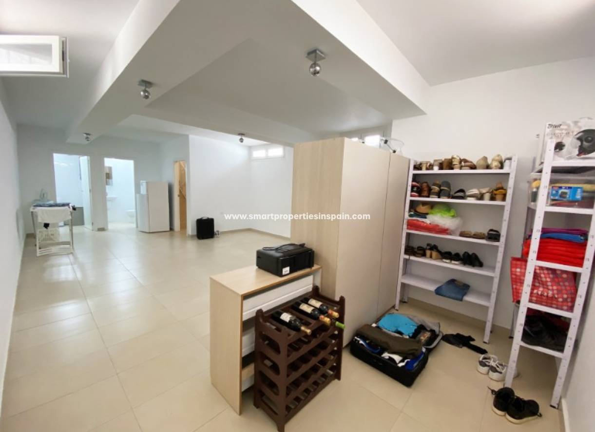 Wederverkoop - Detached Villa - La Marina - Urbanización La Marina