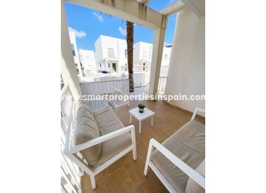 Wederverkoop - Detached Villa - La Marina - Urbanización La Marina