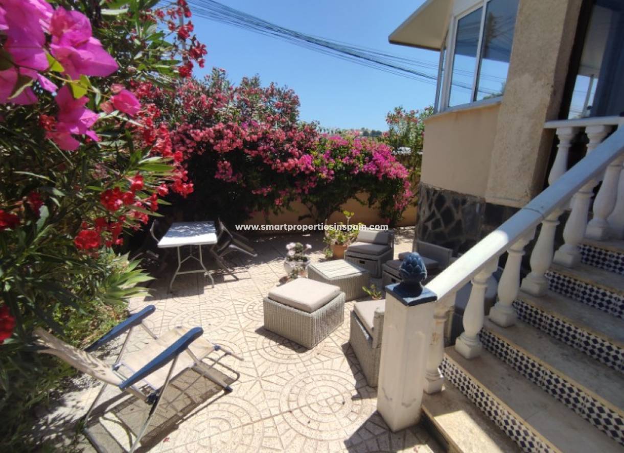 Wederverkoop - Detached Villa - La Marina - Urbanización La Marina