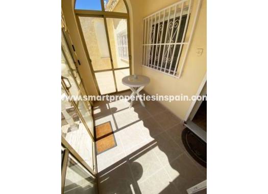 Wederverkoop - Detached Villa - La Marina - Urbanización La Marina