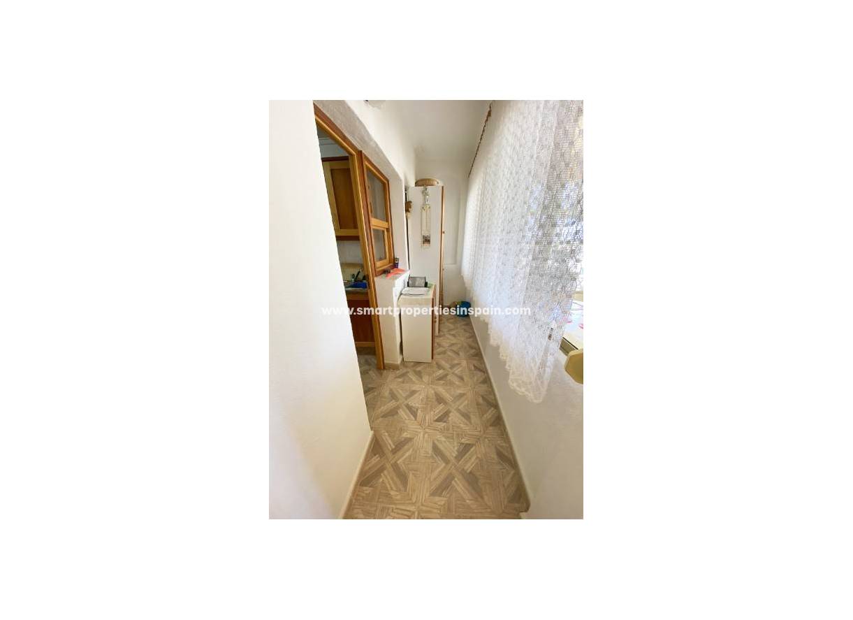 Wederverkoop - Detached Villa - La Marina - Urbanización La Marina