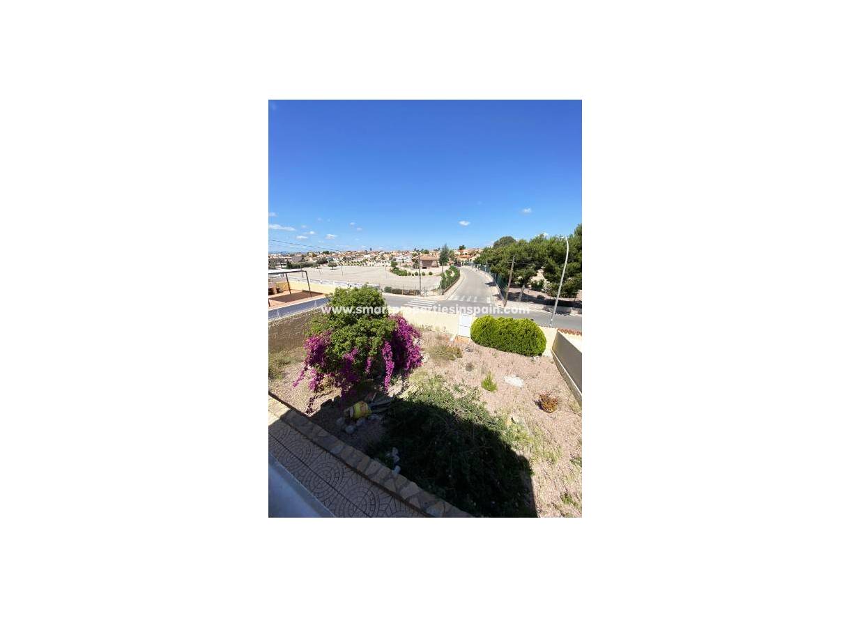 Wederverkoop - Detached Villa - La Marina - Urbanización La Marina