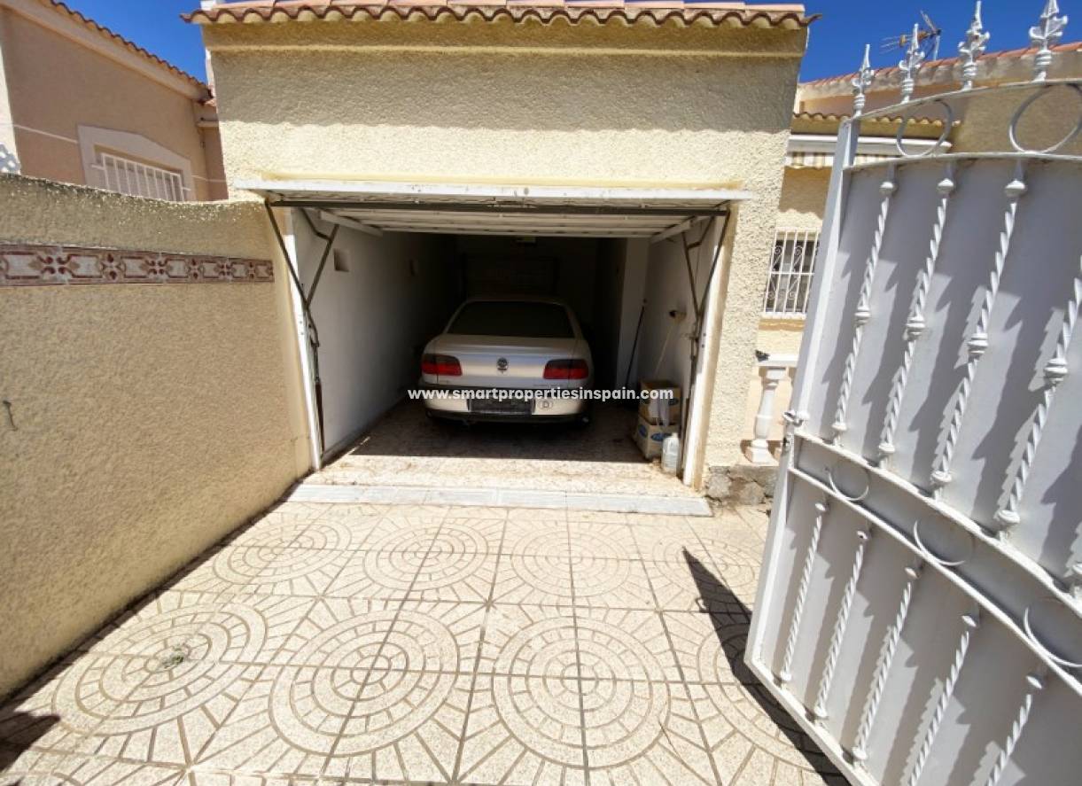 Wederverkoop - Detached Villa - La Marina - Urbanización La Marina