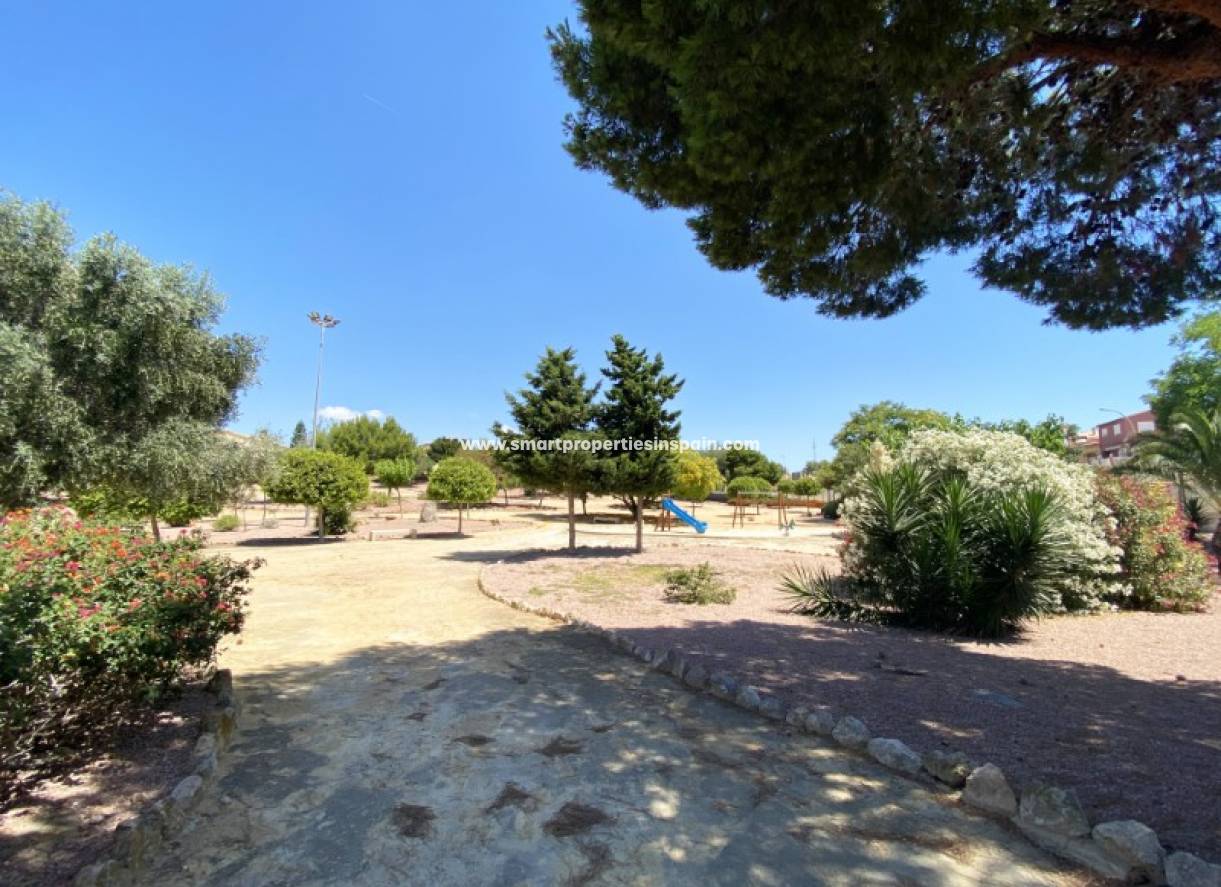 Wederverkoop - Detached Villa - La Marina - Urbanización La Marina