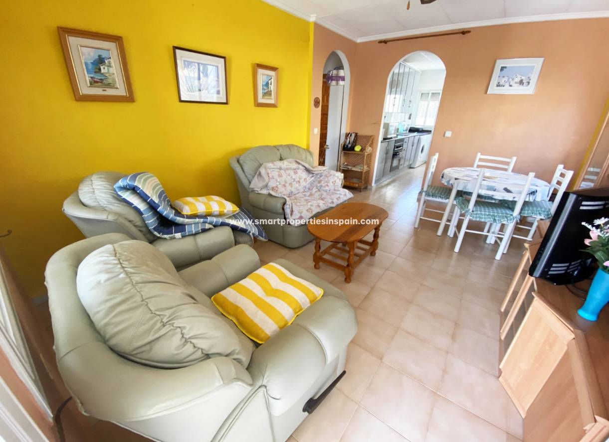 Wederverkoop - Detached Villa - La Marina - Urbanización La Marina