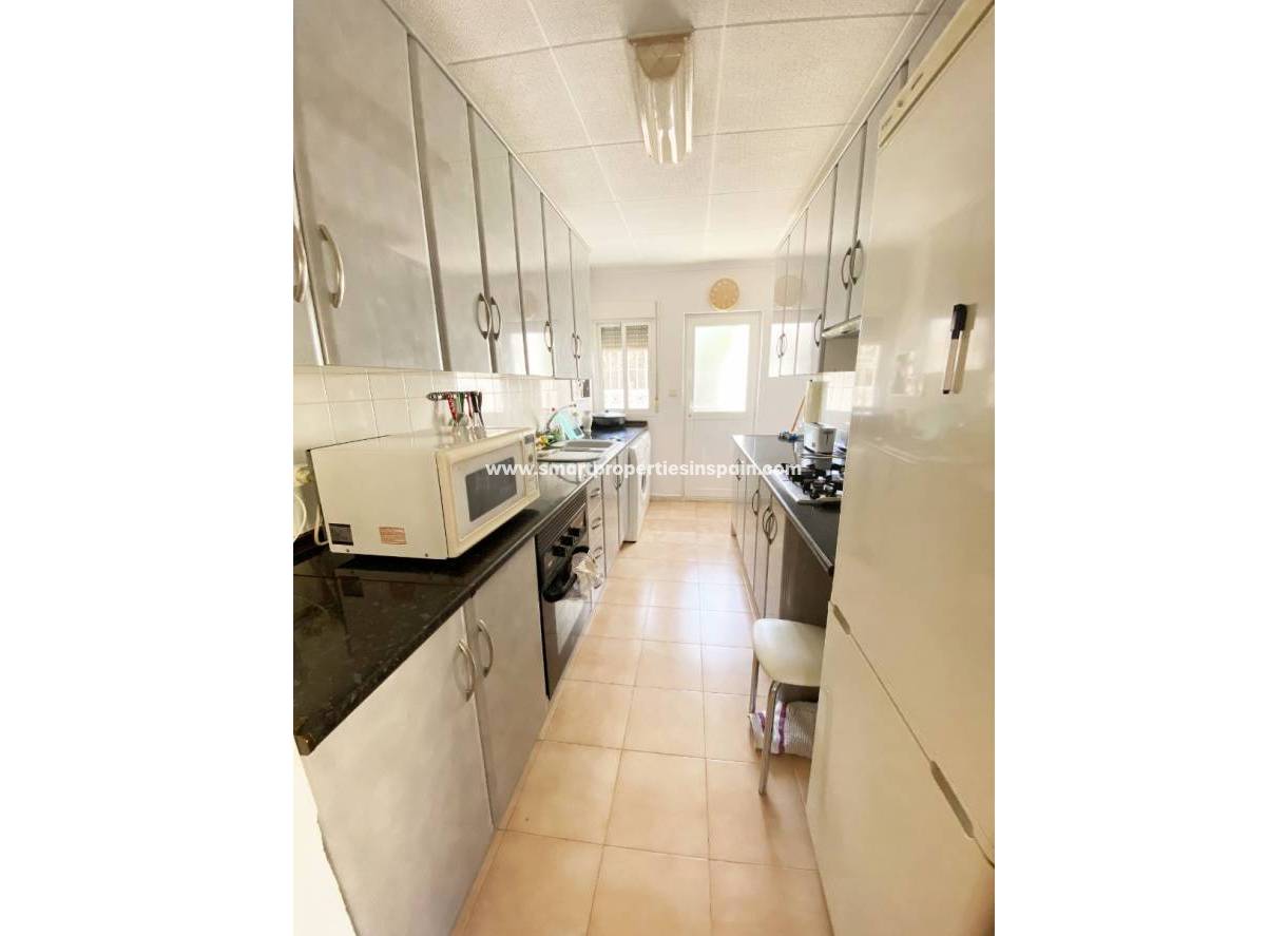 Wederverkoop - Detached Villa - La Marina - Urbanización La Marina