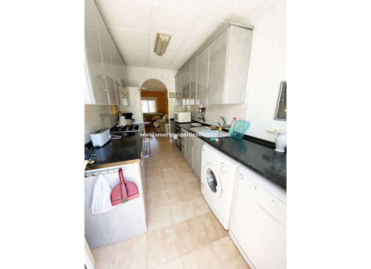 Wederverkoop - Detached Villa - La Marina - Urbanización La Marina