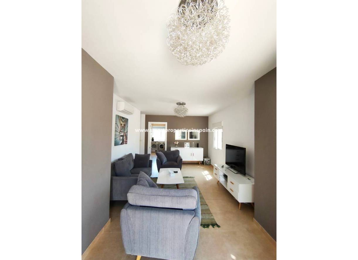 Wederverkoop - Detached Villa - La Marina - Urbanización La Marina