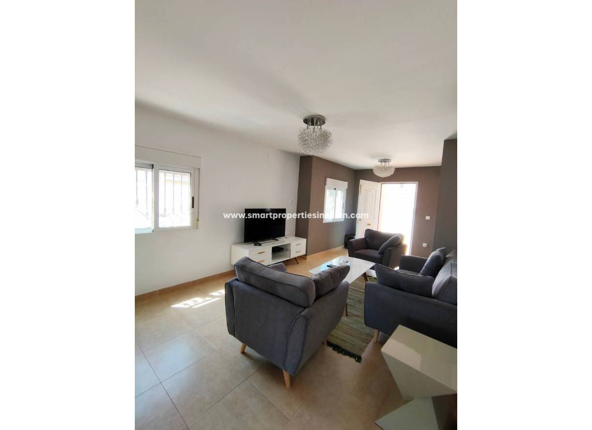 Wederverkoop - Detached Villa - La Marina - Urbanización La Marina