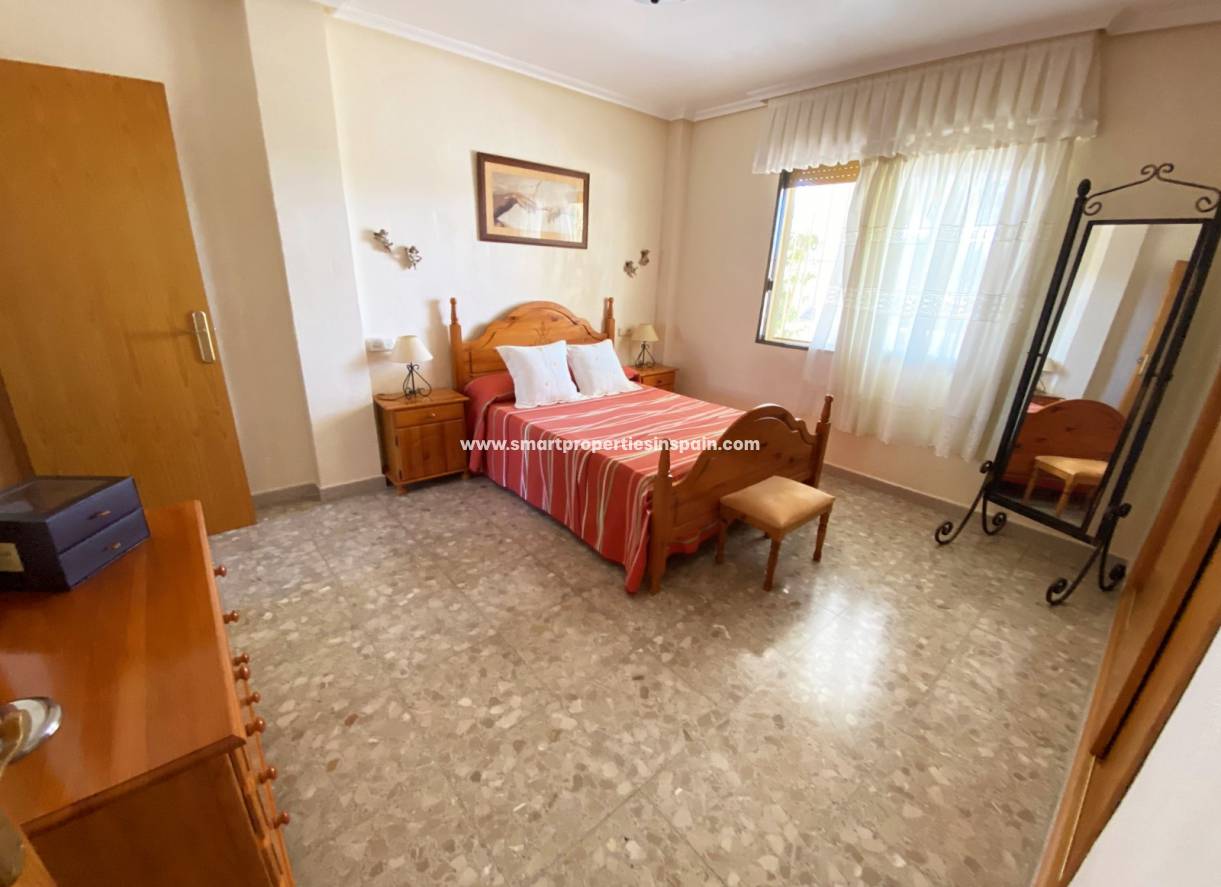 Wederverkoop - Detached Villa - La Marina - Urbanización La Marina