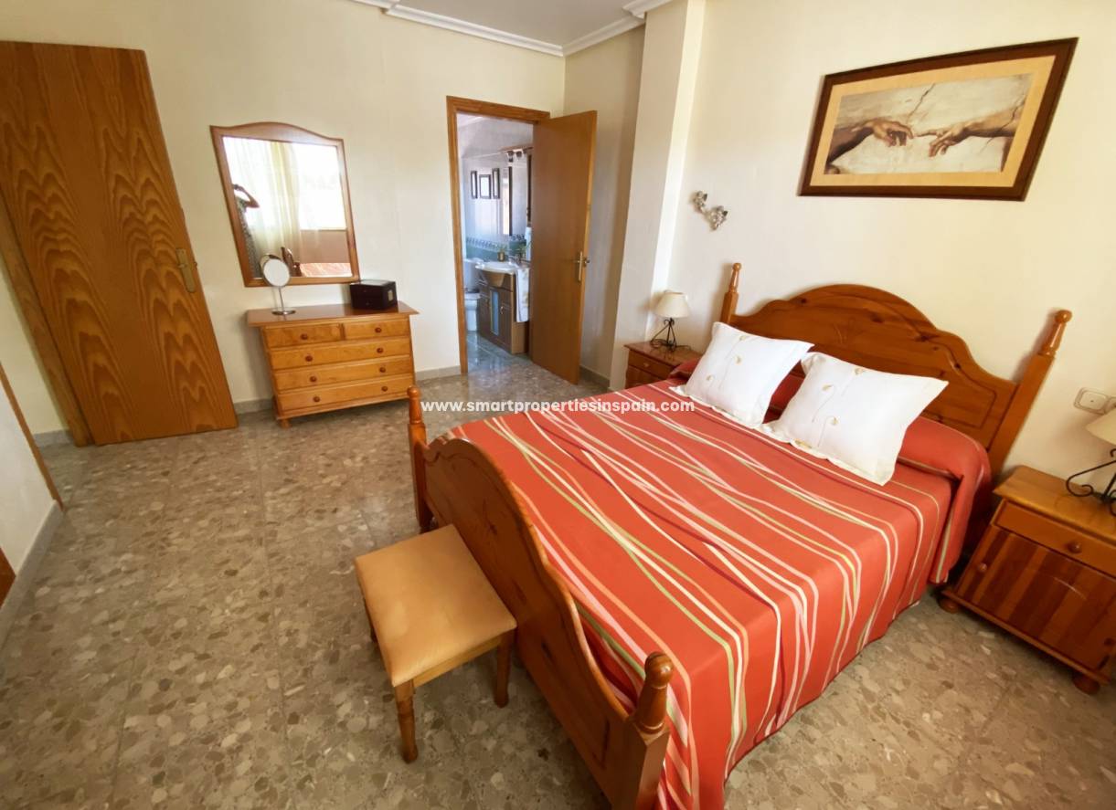 Wederverkoop - Detached Villa - La Marina - Urbanización La Marina